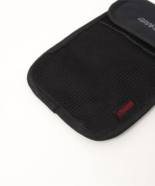 Gramicci（グラミチ）の「/GRAMICCI/UTILITY RIPSTOP MULTI CASE（ショルダーバッグ・メンズ・ブラック/グリーン・FREE）」の4枚目の写真