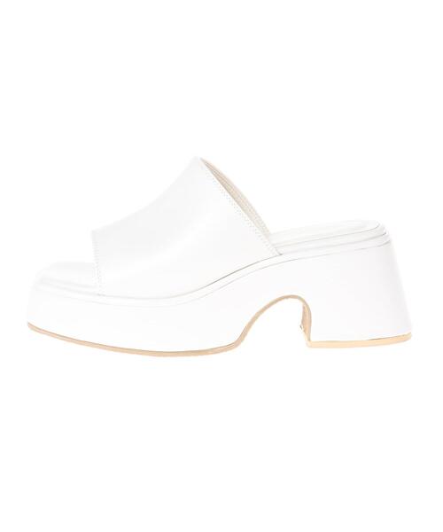 INGNI（イング）の「プラットフォームスクエアトゥサンダル（サンダル・レディース・ブラック/イエロー/オフホワイト・L/M）」の5枚目の写真