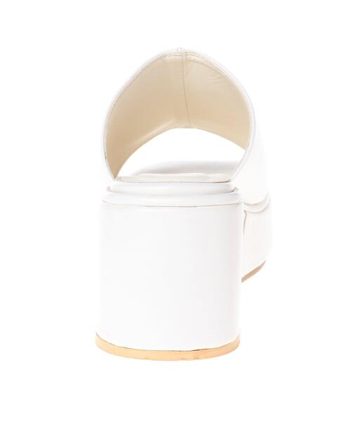 INGNI（イング）の「プラットフォームスクエアトゥサンダル（サンダル・レディース・ブラック/イエロー/オフホワイト・L/M）」の6枚目の写真