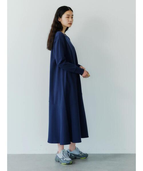 GARAGE OF GOOD CLOTHING(ガレージオブグッドクロージング)の「マーメイドフレアーワンピース(ワンピース・レディース・ベージュ/ブルー/ネイビー・FREE)」の5枚目の写真