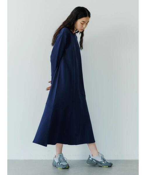 GARAGE OF GOOD CLOTHING(ガレージオブグッドクロージング)の「マーメイドフレアーワンピース(ワンピース・レディース・ベージュ/ブルー/ネイビー・FREE)」の6枚目の写真