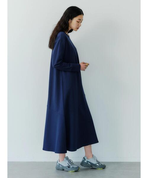 GARAGE OF GOOD CLOTHING(ガレージオブグッドクロージング)の「マーメイドフレアーワンピース(ワンピース・レディース・ベージュ/ブルー/ネイビー・FREE)」の7枚目の写真