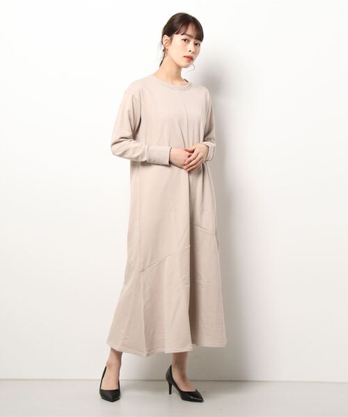 GARAGE OF GOOD CLOTHING(ガレージオブグッドクロージング)の「マーメイドフレアーワンピース(ワンピース・レディース・ベージュ/ブルー/ネイビー・FREE)」の14枚目の写真