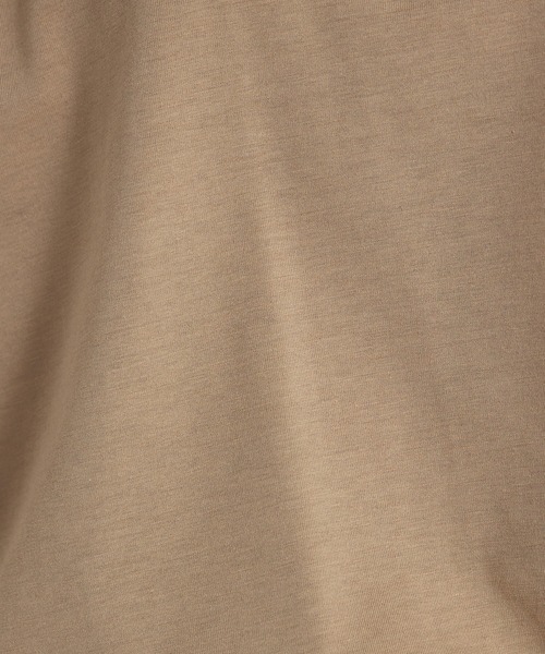 abahouse mavie(アバハウスマヴィ)の「オーバーサイズロゴTシャツ(Tシャツ/カットソー・レディース・チャコールグレー/ブラック/ホワイト/ホワイト系その他/グレー系その他/ベージュ/ホワイト系その他2/ブラック系その他・フリー)」の16枚目の写真