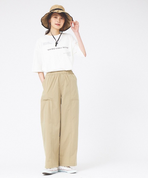 abahouse mavie(アバハウスマヴィ)の「オーバーサイズロゴTシャツ(Tシャツ/カットソー・レディース・チャコールグレー/ブラック/ホワイト/ホワイト系その他/グレー系その他/ベージュ/ホワイト系その他2/ブラック系その他・フリー)」の11枚目の写真