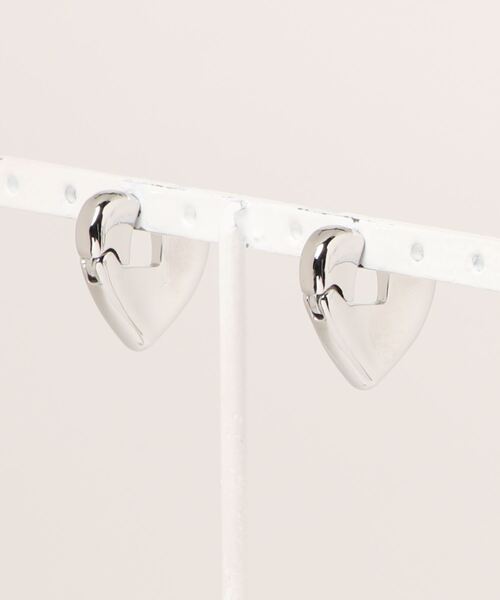 Me%（ミィパーセント）の「BIGハートワンタッチピアス（ピアス（両耳用）・レディース・グレー/イエロー・FREE）」の3枚目の写真