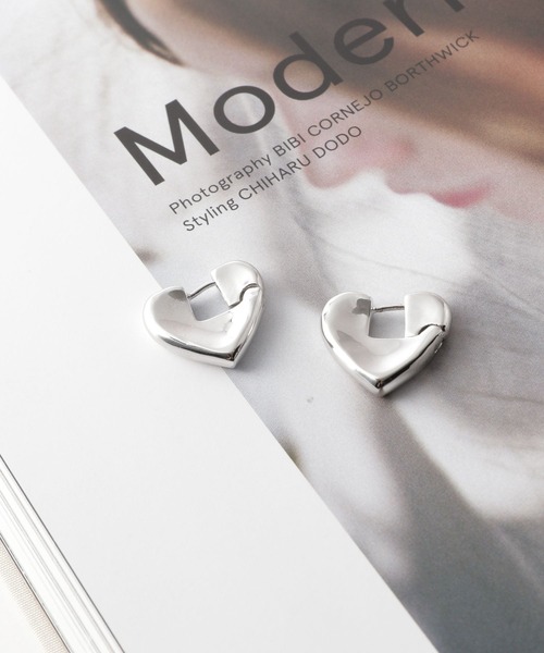 Me%（ミィパーセント）の「BIGハートワンタッチピアス（ピアス（両耳用）・レディース・グレー/イエロー・FREE）」の12枚目の写真