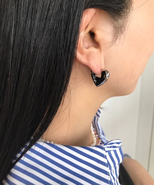 Me%（ミィパーセント）の「BIGハートワンタッチピアス（ピアス（両耳用）・レディース・グレー/イエロー・FREE）」の4枚目の写真