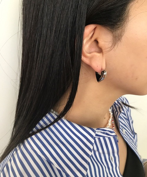 Me%（ミィパーセント）の「BIGハートワンタッチピアス（ピアス（両耳用）・レディース・グレー/イエロー・FREE）」の5枚目の写真