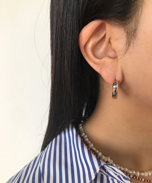 Me%（ミィパーセント）の「BIGハートワンタッチピアス（ピアス（両耳用）・レディース・グレー/イエロー・FREE）」の6枚目の写真