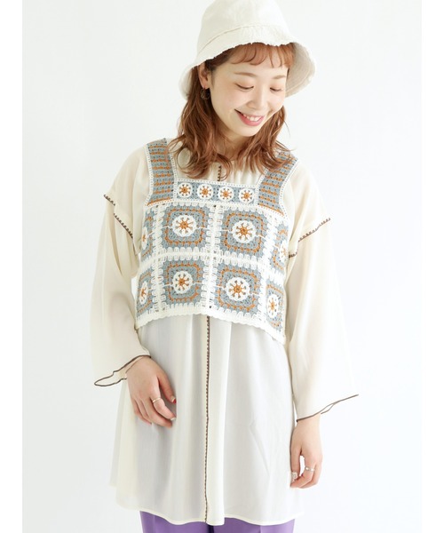 ehka sopo（エヘカソポ）の「モチーフレースビスチェ（ニット/セーター・レディース・ブラック/ベージュ/オフホワイト・ﾌﾘ-）」の2枚目の写真