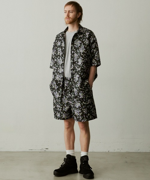 UNSELDs（アンセルズ）の「【UNSELDs アンセルズ】フローラルジャガード レギュラーカラー ハーフスリーブシャツ［セットアップ対応］（シャツ/ブラウス・メンズ・ブラック/ダークグレー/ネイビー・L/M）」の9枚目の写真