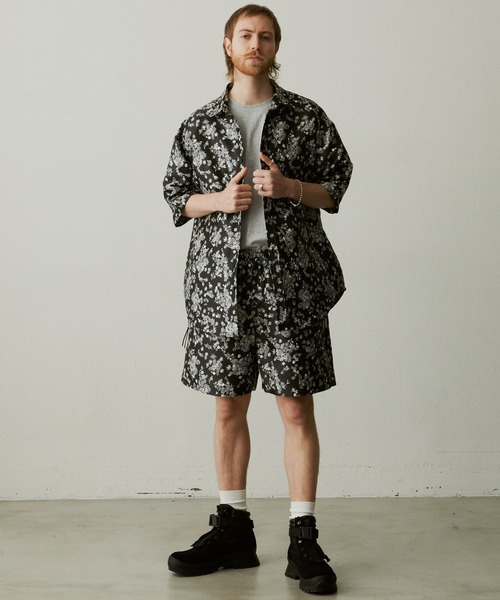 UNSELDs（アンセルズ）の「【UNSELDs アンセルズ】フローラルジャガード レギュラーカラー ハーフスリーブシャツ［セットアップ対応］（シャツ/ブラウス・メンズ・ブラック/ダークグレー/ネイビー・L/M）」の21枚目の写真