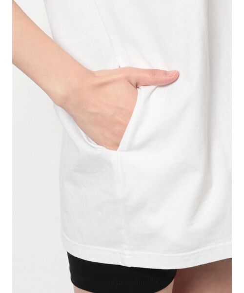 GYDA(ジェイダ)の「【WEB限定】GYDA MOTIF BIG Tシャツ(Tシャツ/カットソー・レディース・オフホワイト/ブラック/ベージュ・FREE)」の22枚目の写真