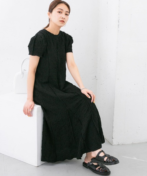 KBF（ケイビーエフ）の「『WEB/一部店舗限定』ランダムシャーリングフレアワンピース（ワンピース・レディース・ブラック/イエロー/ブルー・ONE）」の2枚目の写真