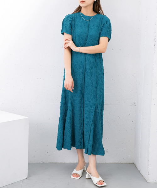 KBF（ケイビーエフ）の「『WEB/一部店舗限定』ランダムシャーリングフレアワンピース（ワンピース・レディース・ブラック/イエロー/ブルー・ONE）」の11枚目の写真