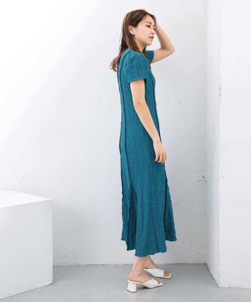 KBF（ケイビーエフ）の「『WEB/一部店舗限定』ランダムシャーリングフレアワンピース（ワンピース・レディース・ブラック/イエロー/ブルー・ONE）」の14枚目の写真