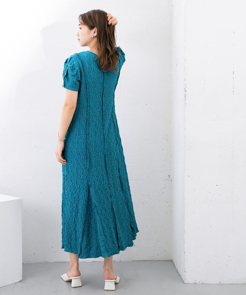 KBF（ケイビーエフ）の「『WEB/一部店舗限定』ランダムシャーリングフレアワンピース（ワンピース・レディース・ブラック/イエロー/ブルー・ONE）」の15枚目の写真