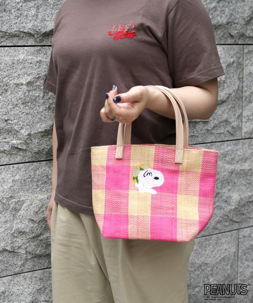 SNOOPY(スヌーピー)の「SNOOPY RAFFIA BAG / スヌーピー ラフィアトートバッグ S(トートバッグ・レディース・ブラック/ピンク/グリーン・FREE)」の13枚目の写真