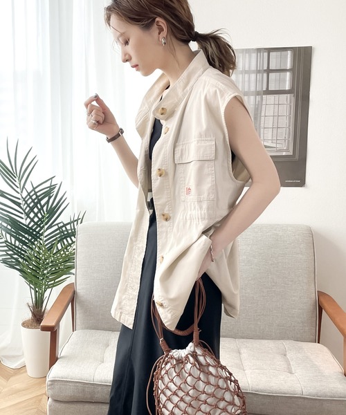 Java(ジャバ)の「《JaVa ジャバコラボ》大人の上級カジュアル。スタンドカラーミリタリーベスト(ベスト・レディース・ブラック/ベージュ系その他/カーキ・SMALL/MEDIUM/LARGE/X-LARGE)」の7枚目の写真