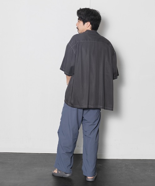 AMERICAN RAG CIE（アメリカンラグシー）の「リヨセルフィブリルツイルボックスフィットオープンカラーシャツ（シャツ/ブラウス・メンズ・チャコールグレー/ライトブルー/レッド・MEDIUM/LARGE）」の18枚目の写真