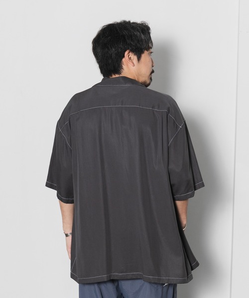 AMERICAN RAG CIE（アメリカンラグシー）の「リヨセルフィブリルツイルボックスフィットオープンカラーシャツ（シャツ/ブラウス・メンズ・チャコールグレー/ライトブルー/レッド・MEDIUM/LARGE）」の13枚目の写真