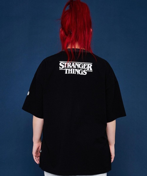 Little sunny bite（リトルサニーバイト）の「LittleSunnyBite/リトルサニーバイト/little sunny bite × STRANGER THINGS Photo big tee（Tシャツ/カットソー・レディース・ホワイト/ブラック/ピンク・SMALL/MEDIUM）」の10枚目の写真