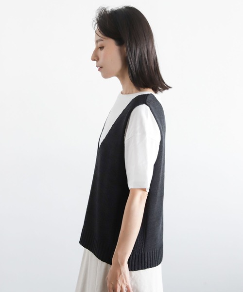 LEPSIM(レプシィム)の「5ゲージテープヤーンベスト 285078(ベスト・レディース・ブラック/ブルー/グレイッシュベージュ・FREE)」の13枚目の写真