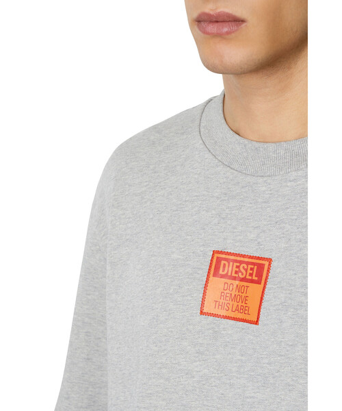 DIESEL(ディーゼル)の「メンズ スウェット 半そで(スウェット・メンズ・ブラック/グレー・SMALL/MEDIUM/LARGE/X-LARGE/XX-LARGE/X-SMALL/XXX-LARGE)」の12枚目の写真