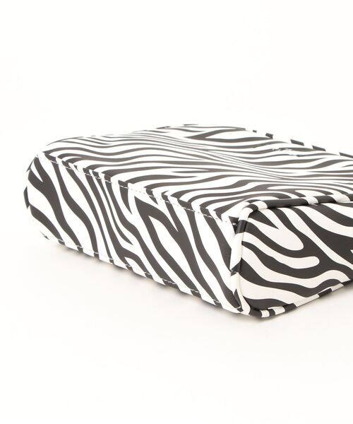 LOVETOXIC（ラブトキシック）の「横型合皮ショルダーBAG（バックパック/リュック・キッズ・ブラック/マルチ/オフホワイト/ベージュ・FREE）」の19枚目の写真