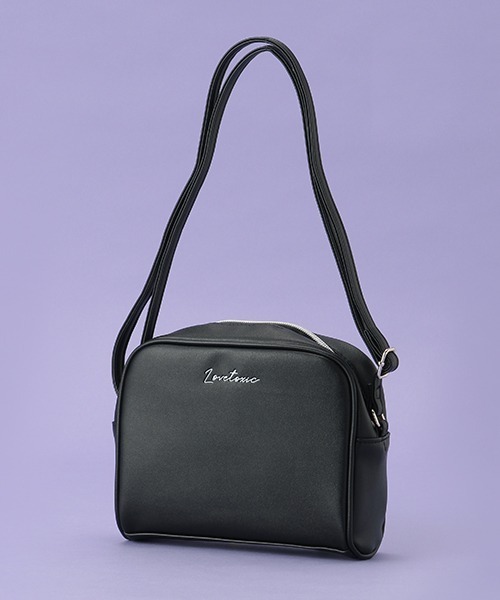 LOVETOXIC（ラブトキシック）の「横型合皮ショルダーBAG（バックパック/リュック・キッズ・ブラック/マルチ/オフホワイト/ベージュ・FREE）」の3枚目の写真