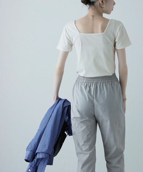 etoll.(エトル)の「前後2way スクエアネック リブ Tシャツ(Tシャツ/カットソー・レディース・ブラック/パープル/オフホワイト・M)」の7枚目の写真