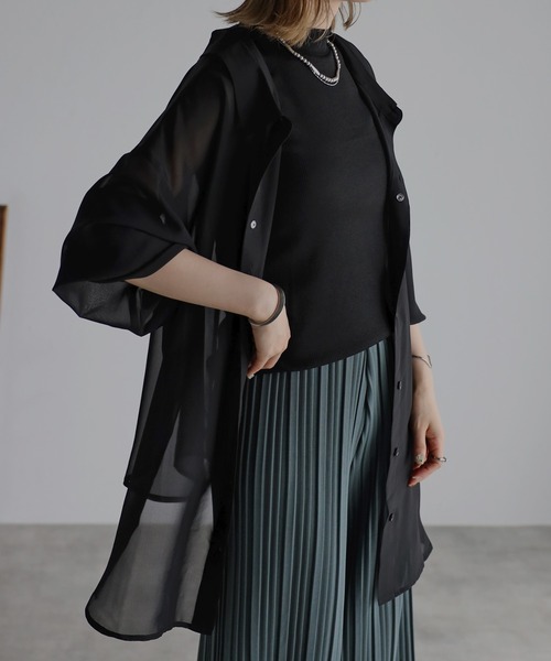 Yucca（ユッカ）の「2WAYシャツアンサンブル（シャツ＋タンクトップ）（シャツ/ブラウス・レディース・ベージュ/ホワイト/ブルー/ボルドー/ブラック・MEDIUM/LARGE）」の12枚目の写真