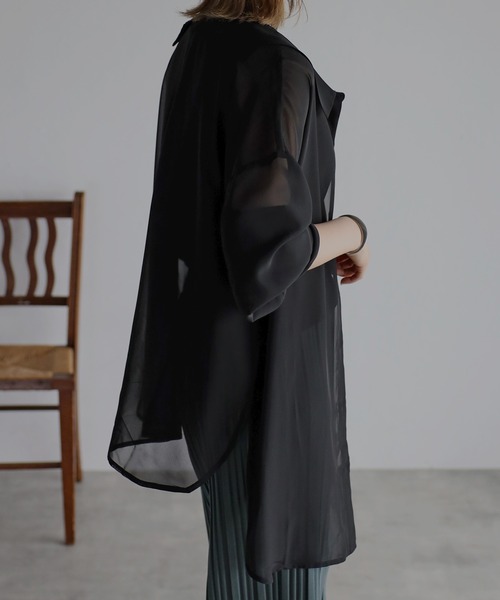 Yucca（ユッカ）の「2WAYシャツアンサンブル（シャツ＋タンクトップ）（シャツ/ブラウス・レディース・ベージュ/ホワイト/ブルー/ボルドー/ブラック・MEDIUM/LARGE）」の13枚目の写真