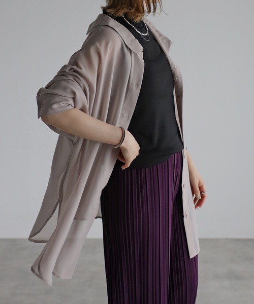 Yucca（ユッカ）の「2WAYシャツアンサンブル（シャツ＋タンクトップ）（シャツ/ブラウス・レディース・ベージュ/ホワイト/ブルー/ボルドー/ブラック・MEDIUM/LARGE）」の21枚目の写真