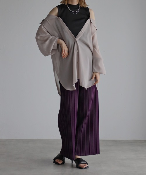 Yucca（ユッカ）の「2WAYシャツアンサンブル（シャツ＋タンクトップ）（シャツ/ブラウス・レディース・ベージュ/ホワイト/ブルー/ボルドー/ブラック・MEDIUM/LARGE）」の22枚目の写真