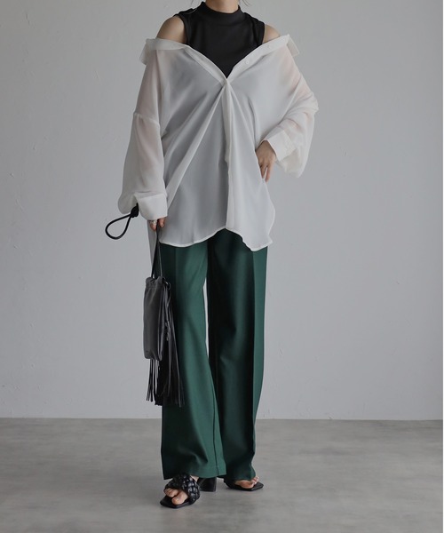 Yucca（ユッカ）の「2WAYシャツアンサンブル（シャツ＋タンクトップ）（シャツ/ブラウス・レディース・ベージュ/ホワイト/ブルー/ボルドー/ブラック・MEDIUM/LARGE）」の9枚目の写真