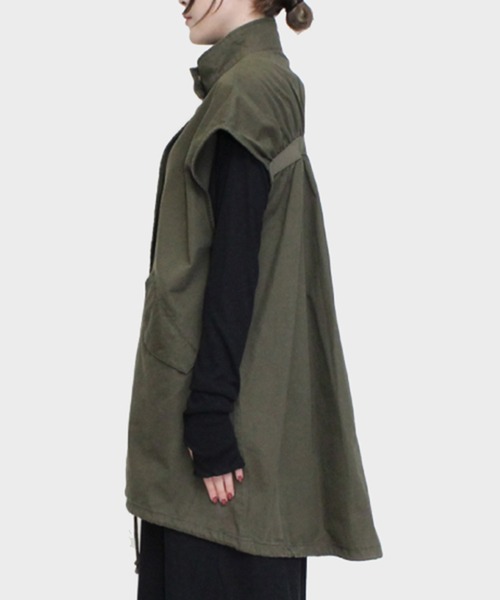 STYLEBLOCK（スタイルブロック）の「綿ツイルバックギャザーミリタリーベスト（ベスト・レディース・ベージュ/カーキ/ブラック/ホワイト系その他・M）」の10枚目の写真