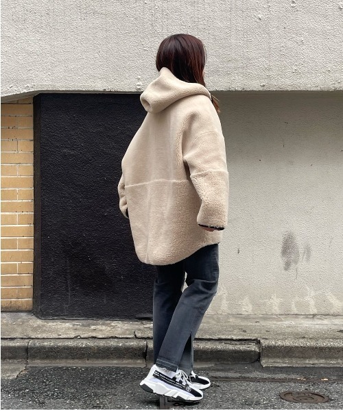 Risley(リズレー)の「Risley(リズレー) リバーシブルフェイクムートンフードコート(ムートンコート・レディース・ベージュ/ブラック・F)」の21枚目の写真