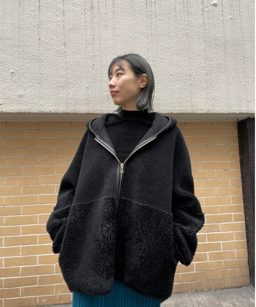 Risley(リズレー)の「Risley(リズレー) リバーシブルフェイクムートンフードコート(ムートンコート・レディース・ベージュ/ブラック・F)」の9枚目の写真