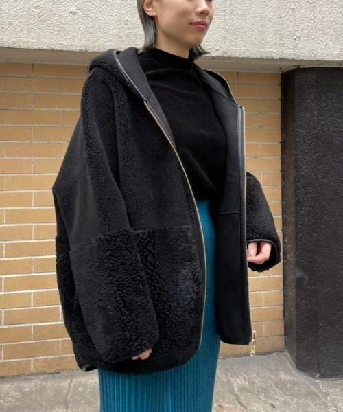 Risley(リズレー)の「Risley(リズレー) リバーシブルフェイクムートンフードコート(ムートンコート・レディース・ベージュ/ブラック・F)」の12枚目の写真