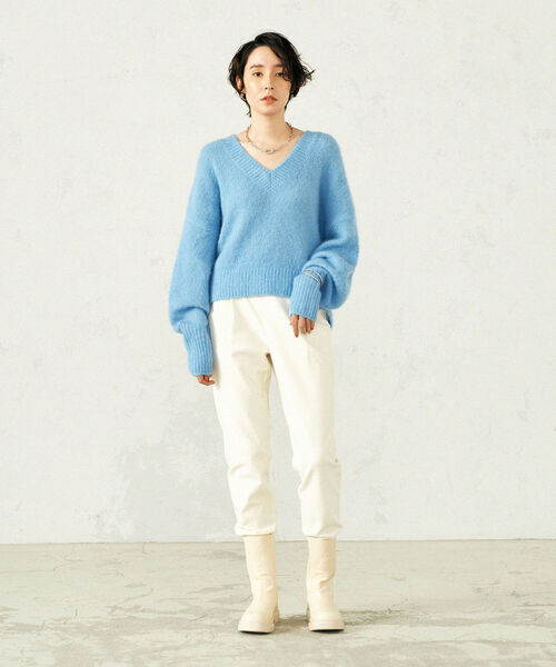 NOLLEY’S(ノーリーズ)の「◇【WEB限定】起毛モヘヤパフスリーブVネックプルオーバーニット(ニット/セーター・レディース・オリーブ/ライトブルー/ピンク・38)」の9枚目の写真