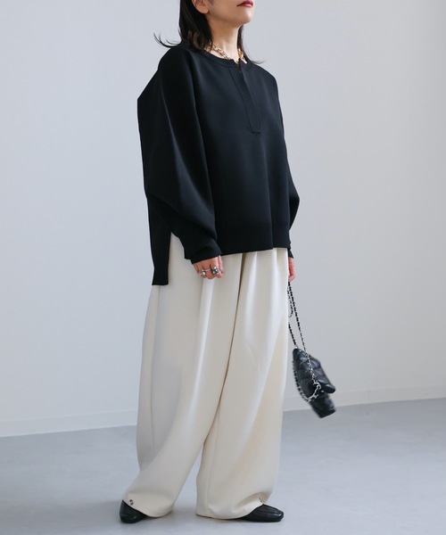 ap retro(アプレトロ)の「ダイバーニット深Vニットプルオーバー(ニット/セーター・レディース・ブラック/アイボリー/ホワイト×ブラック/ブラック×ホワイト/ホワイト×ブルー/ライトブルー/ライトグリーン・FREE)」の18枚目の写真