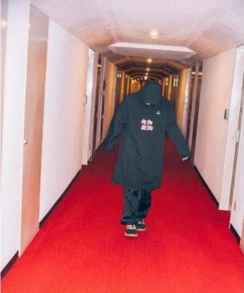Snow Peak(スノーピーク)の「GEZAN Packable Rain Poncho(ポンチョ・メンズ・レッド/ブラック・FREE)」の6枚目の写真
