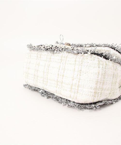 EDIT COLOGNE（エディットコロン）の「【美人百花11月号タイアップ 休井美郷さん着用商品】キルティングミニショルダーバッグ（ショルダーバッグ・レディース・ブラック/ホワイト・ﾌﾘ-）」の4枚目の写真