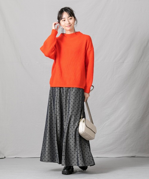 Gready Brilliant(グレディブリリアン)の「アンゴラ混片畦ボトルネックニット(ニット/セーター・レディース・オレンジ/ブラック系・FREE)」の11枚目の写真