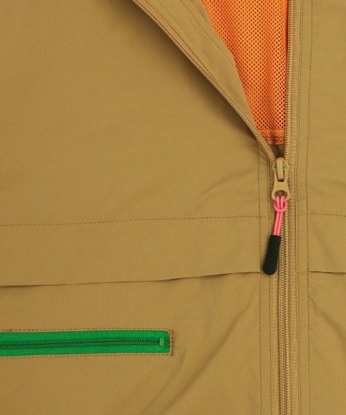 チチカカ（チチカカ）の「撥水ストレッチブルゾン（ブルゾン・レディース・ブラック/カーキ/ベージュ・FREE）」の4枚目の写真