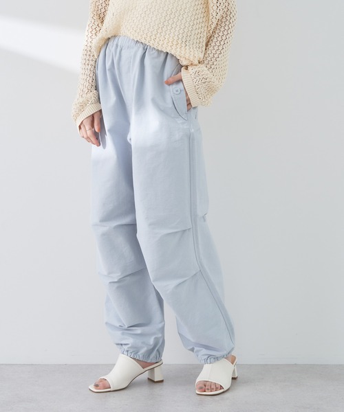 earth music&ecology（アースミュージックアンドエコロジー）の「バルーンシルエットパンツ（その他パンツ・レディース・ライトパープル/ライトグレー/アイボリー/カーキ・FREE）」の3枚目の写真