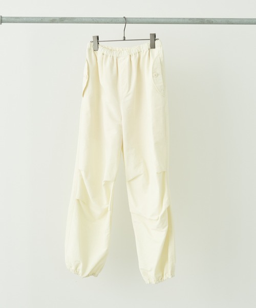 earth music&ecology（アースミュージックアンドエコロジー）の「バルーンシルエットパンツ（その他パンツ・レディース・ライトパープル/ライトグレー/アイボリー/カーキ・FREE）」の5枚目の写真