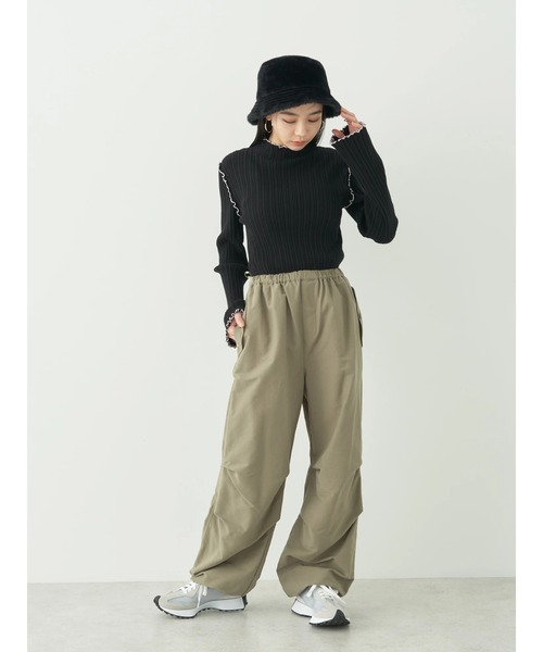 earth music&ecology（アースミュージックアンドエコロジー）の「バルーンシルエットパンツ（その他パンツ・レディース・ライトパープル/ライトグレー/アイボリー/カーキ・FREE）」の8枚目の写真